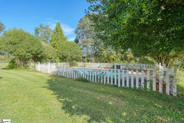 $289,900 | 307 Sally Brooke Lane, Inman, SC 29349