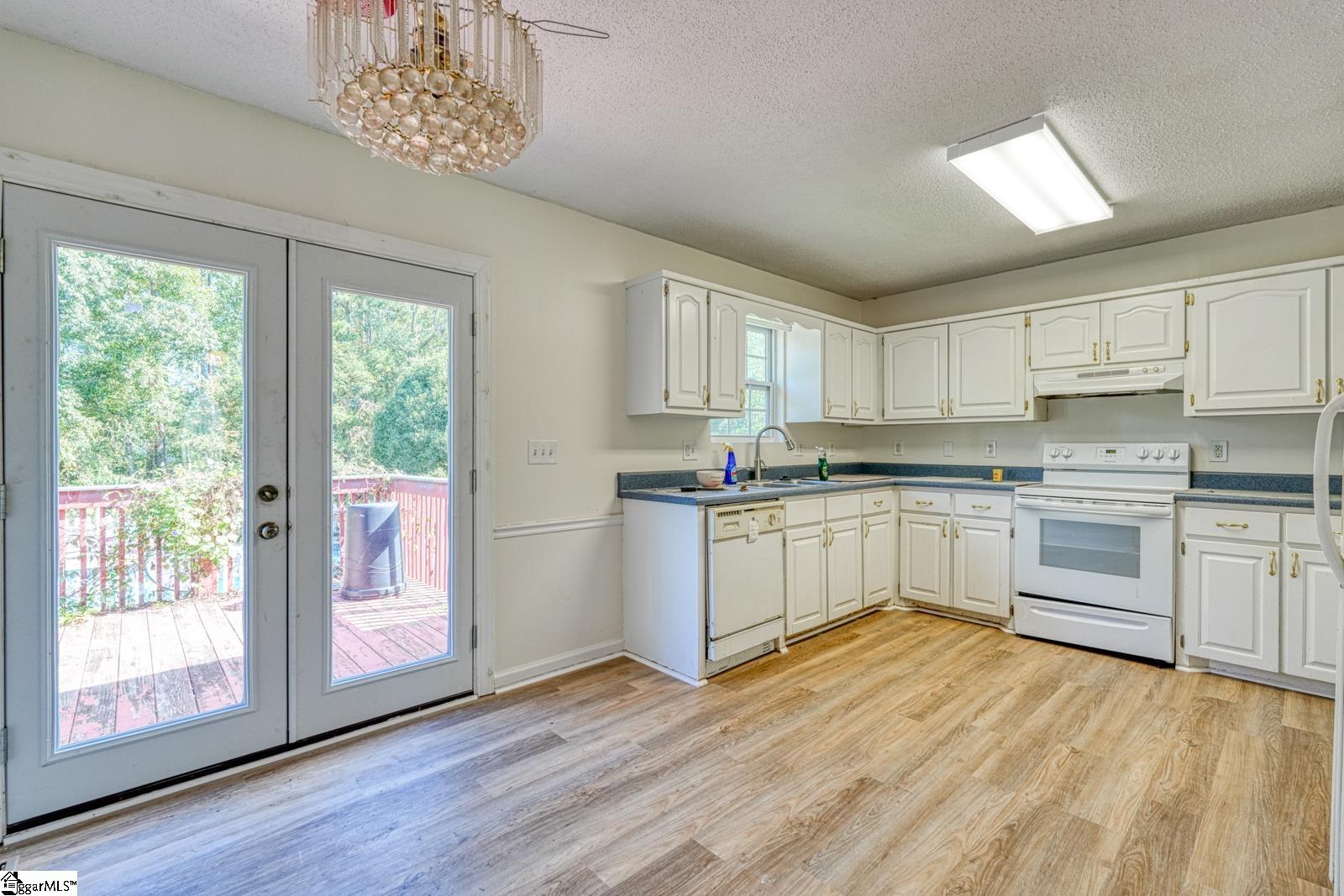 307 Sally Brooke Lane Inman, SC 29349 - Photo 7 of 35