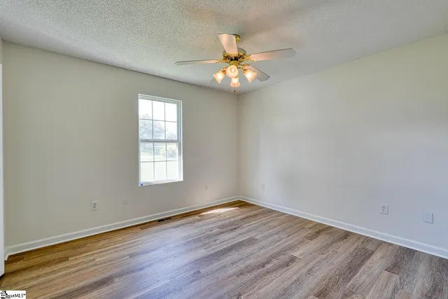 $289,900 | 307 Sally Brooke Lane, Inman, SC 29349