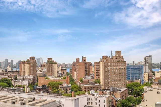 $1,295,000 | 175 West 13th Street, Unit 17E | West Village
