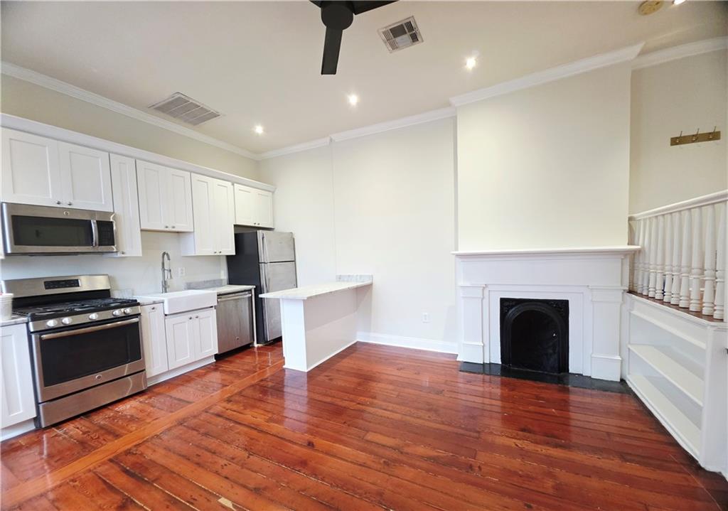 1002 Third Street, Unit 4 New Orleans, LA 70130 - Photo 4 of 11