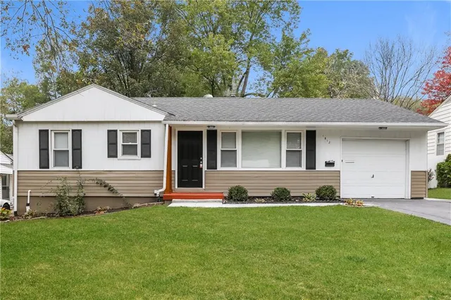 $1,745 | 1812 Northeast 54th Terrace, Kansas City, MO 64118