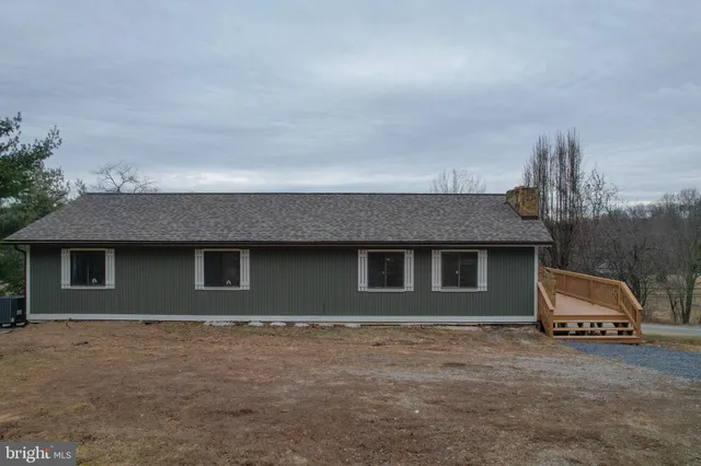 $2,750 | 3456 Co Rte 9/9, Hedgesville, WV 25427