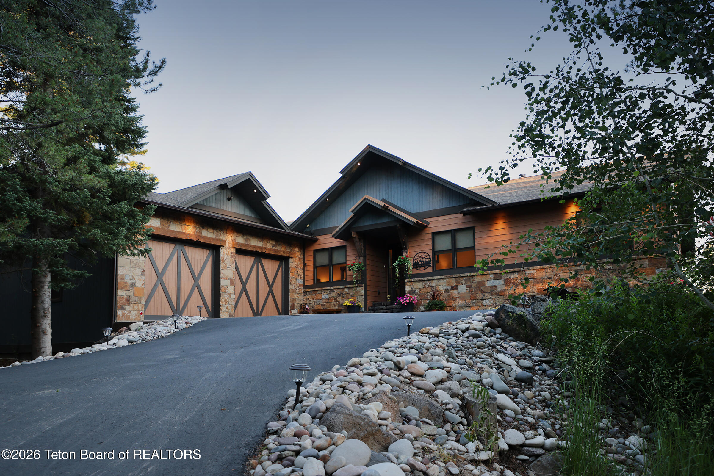 3_166_Aspen_Ridge_Trail_FrontExterior2