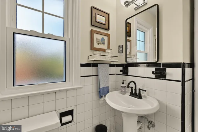 $4,200 | 6403 40th Avenue, Hyattsville, MD 20782