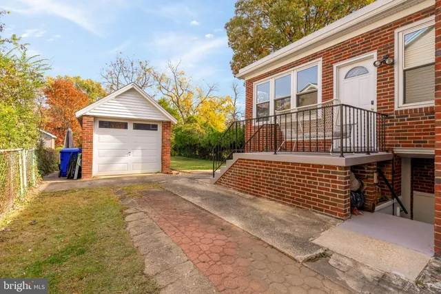 $4,200 | 6403 40th Avenue, Hyattsville, MD 20782
