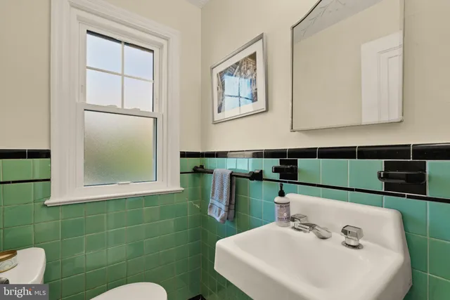 $4,200 | 6403 40th Avenue, Hyattsville, MD 20782