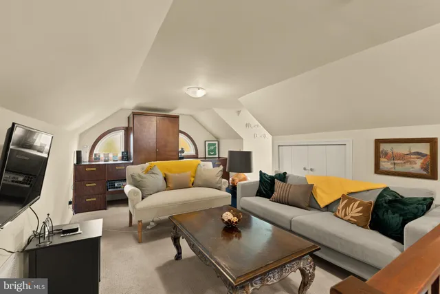 $4,200 | 6403 40th Avenue, Hyattsville, MD 20782