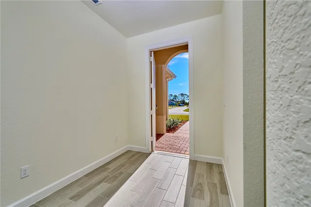 $2,900 | 5940 Manzanita Way, Vero Beach, FL 32967