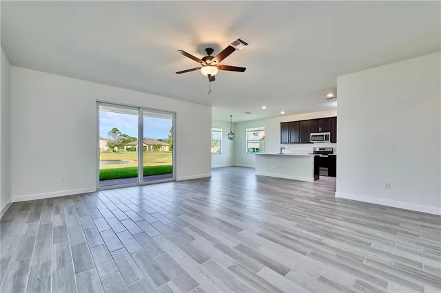 $2,900 | 5940 Manzanita Way, Vero Beach, FL 32967