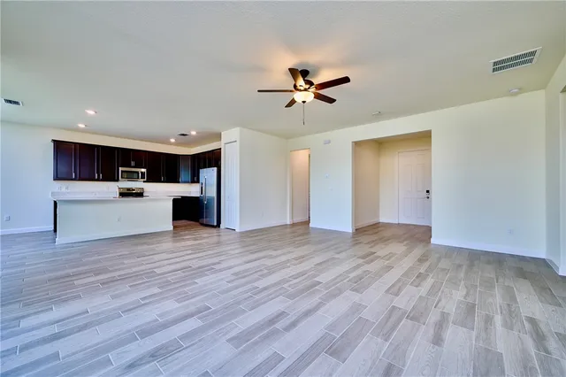 $2,900 | 5940 Manzanita Way, Vero Beach, FL 32967