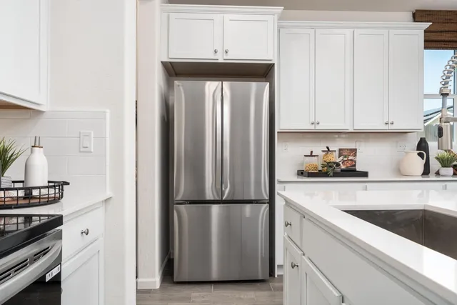 $399,990 | 6560 East Clingstone Drive, Fresno, CA 93727