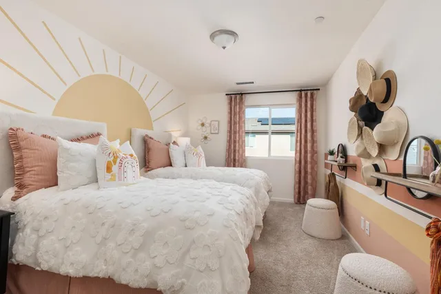 $399,990 | 6560 East Clingstone Drive, Fresno, CA 93727