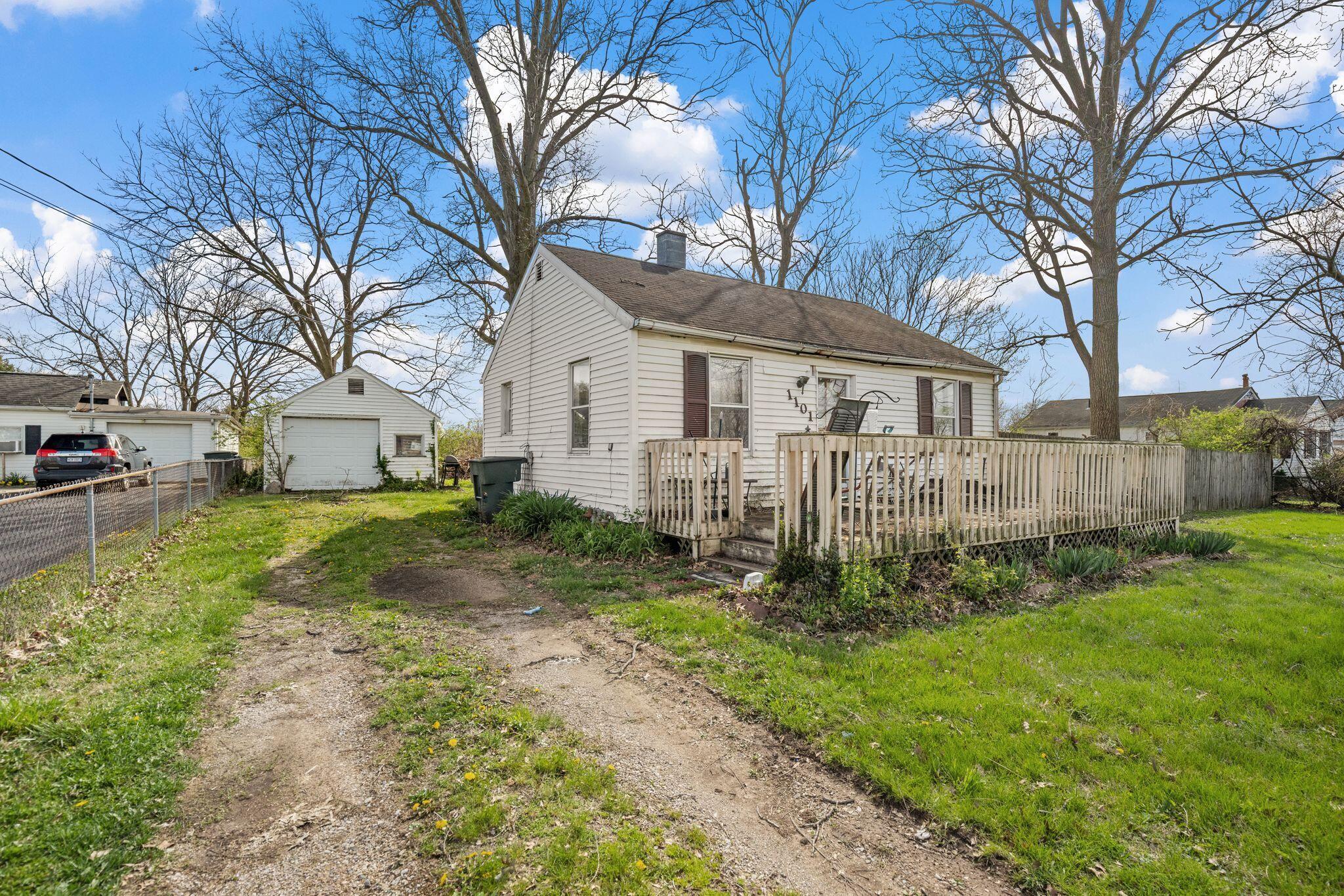 1101 Rumsey Road Columbus, OH 43207 - Photo 2 of 9 .