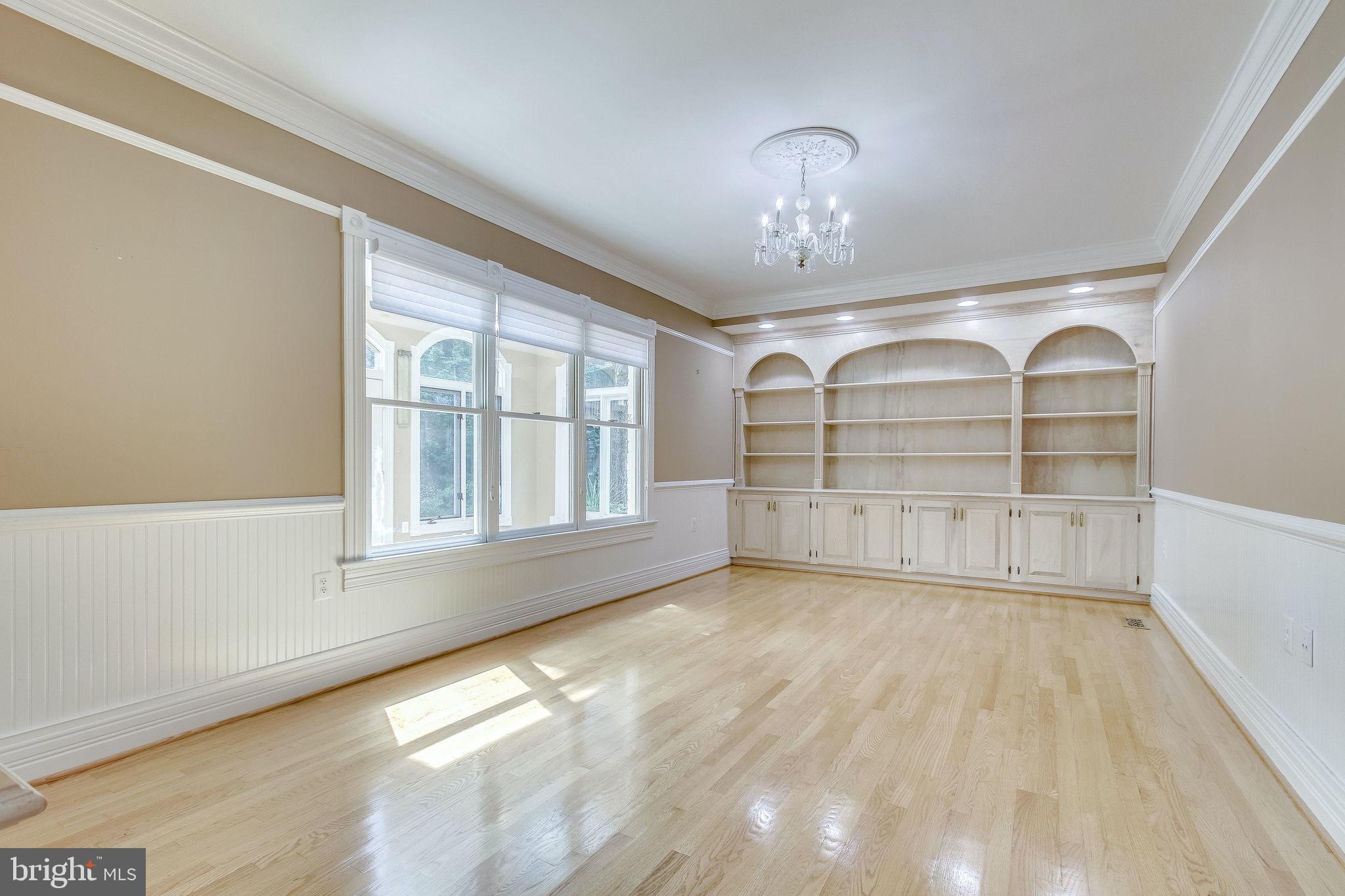 6570 Old Chesterbrook Road McLean, VA 22101 - Photo 23 of 69 Huge office off of the living room
