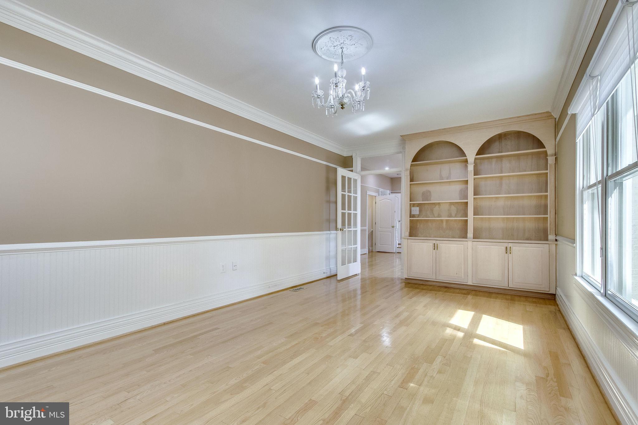 6570 Old Chesterbrook Road McLean, VA 22101 - Photo 24 of 69 Custom built ins