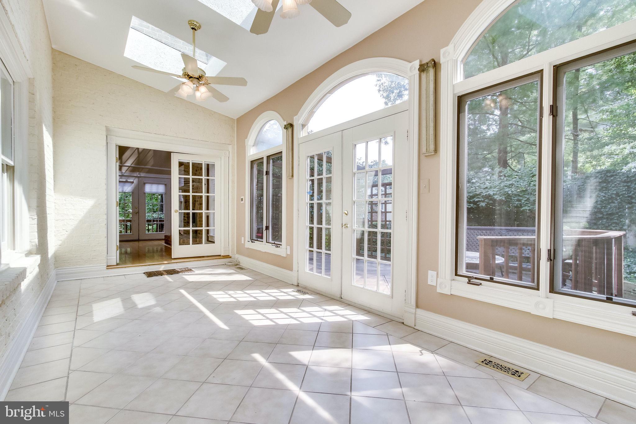 6570 Old Chesterbrook Road McLean, VA 22101 - Photo 26 of 69 Great for indoor/ outdoor entertaining