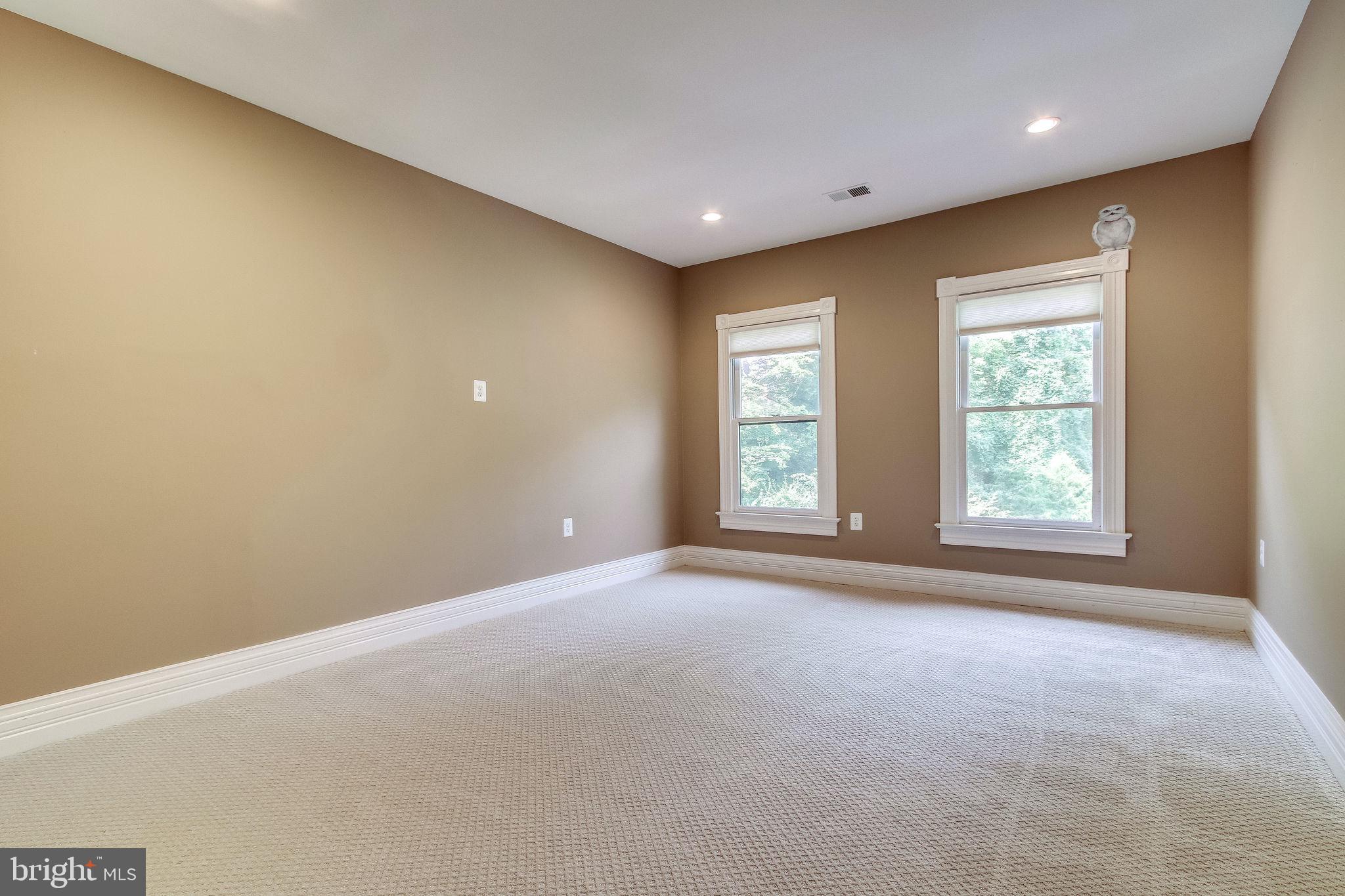 6570 Old Chesterbrook Road McLean, VA 22101 - Photo 41 of 69 3rd upstairs bedroom with recessed lighting