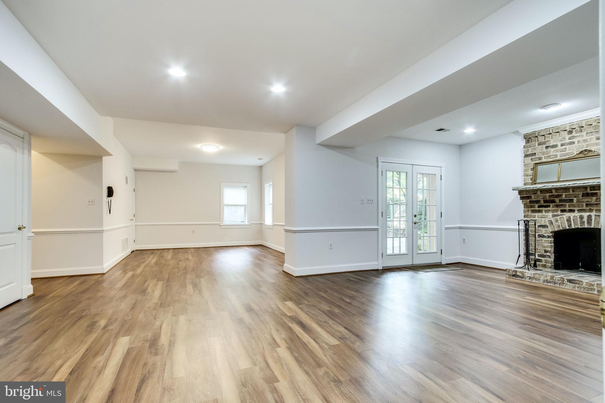 6570 Old Chesterbrook Road McLean, VA 22101 - Photo 58 of 69 Huge entertaining area with wood burning fireplace