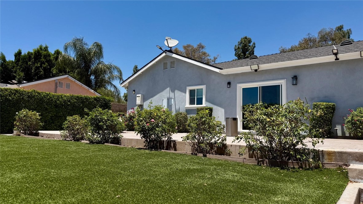21224 West Rinaldi Chatsworth, CA 91311 - Photo 2 of 72