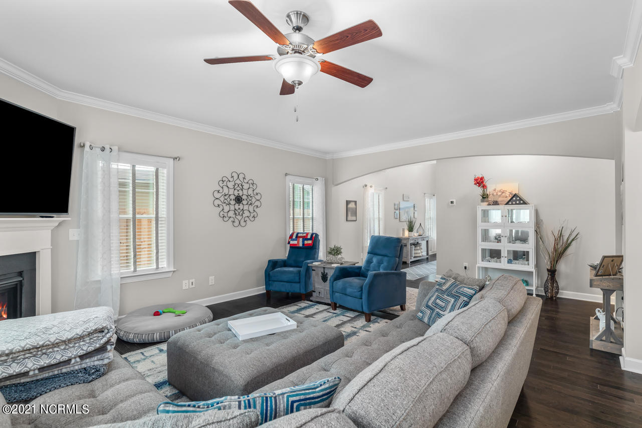 196 Collins Way Hampstead, NC 28443 - Photo 7 of 54 8