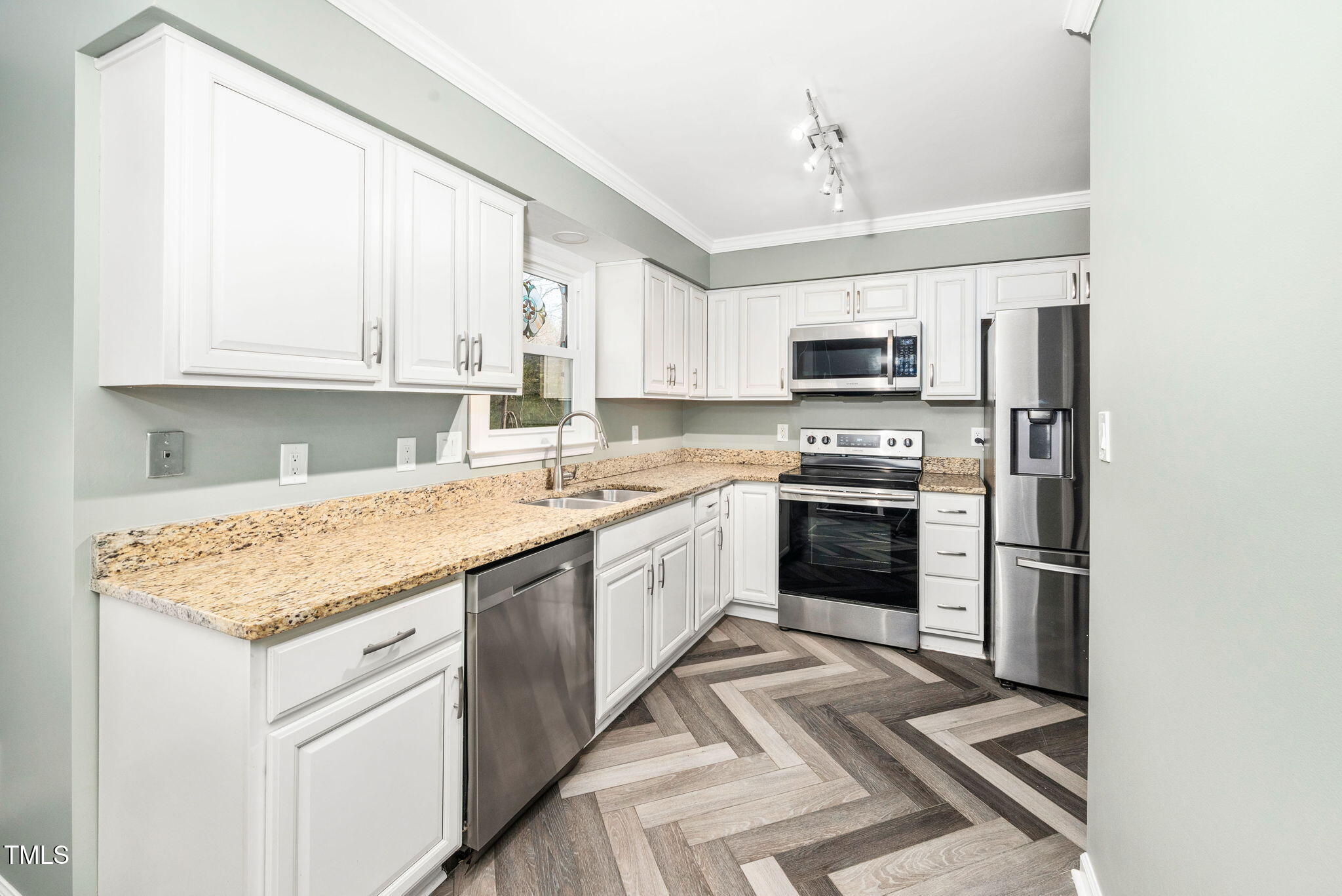 35-web-or-mls-108-boxford-rd