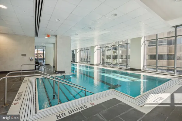 $2,950 | 2101 Market Street, Unit 905, Philadelphia, PA 19103