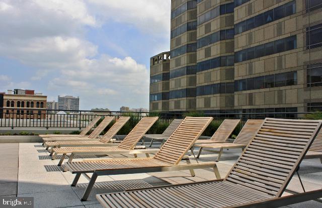 2101 Market Street, Unit 905 Philadelphia, PA 19103 - Photo 25 of 30 a view of balcony with a couch