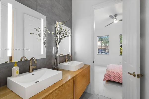 $7,500 | 3870 East Hibiscus Street, Weston, FL 33332