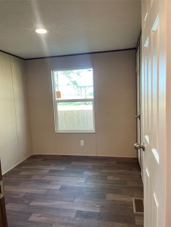 $1,150 | 8114 McHard Road, Pearland, TX 77581