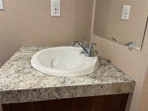 $1,150 | 8114 McHard Road, Pearland, TX 77581