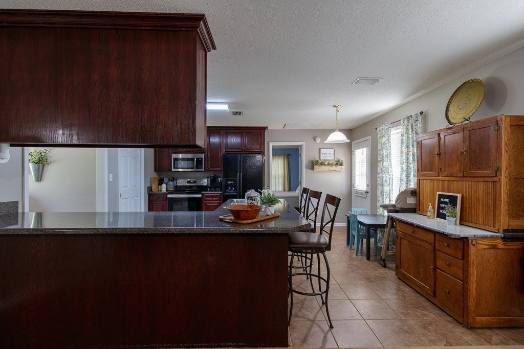 415 Meadowlark Road Valdosta, GA 31602 - Photo 6 of 27 Gallery Image 6