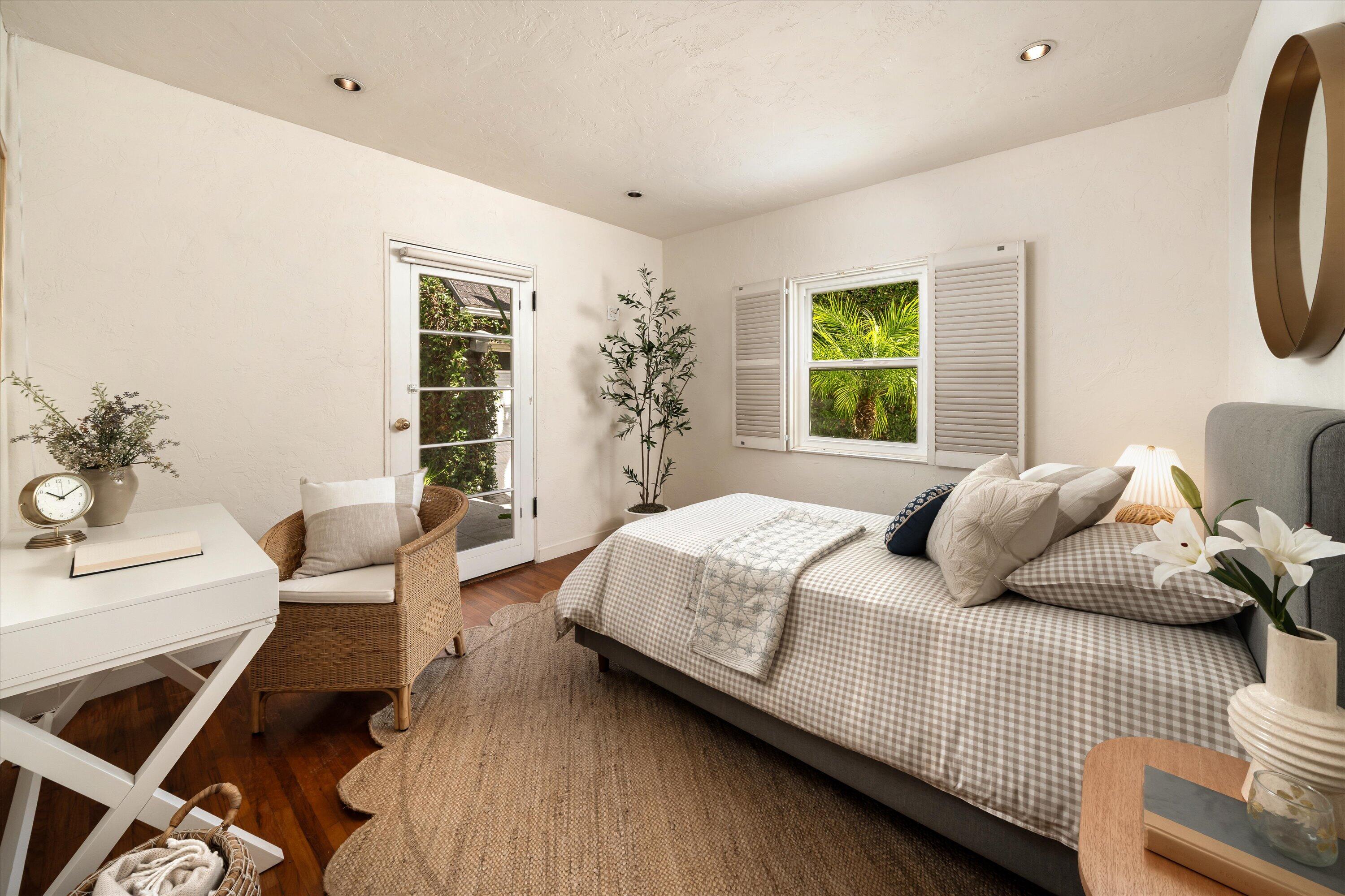 2322 Chapala Street Santa Barbara, CA 93105 - Photo 17 of 29 3rd Bedroom_2322 Chapala