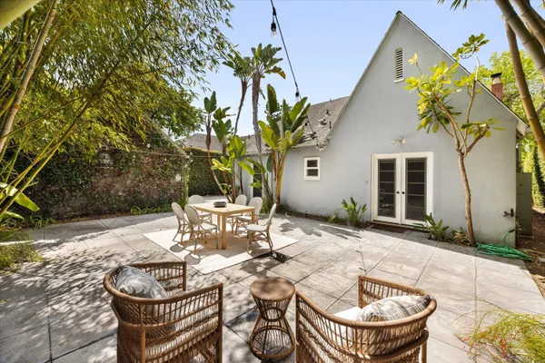 $1,850,000 | 2322 Chapala Street, Santa Barbara, CA 93105