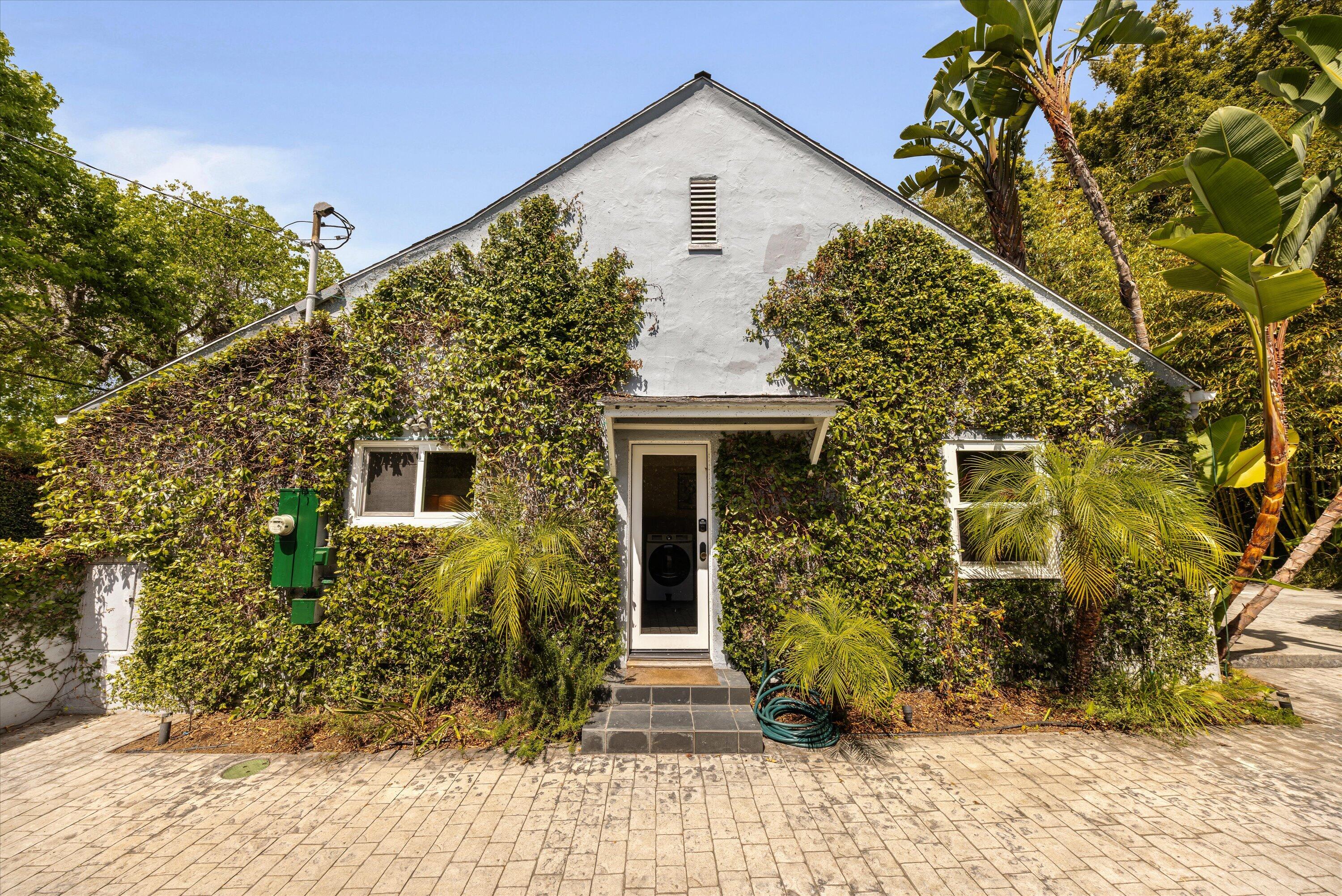 2322 Chapala Street Santa Barbara, CA 93105 - Photo 22 of 29 South Side1_2322 Chapala