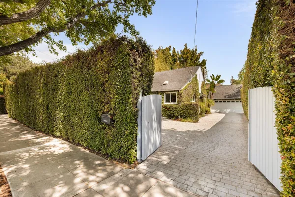 $1,850,000 | 2322 Chapala Street, Santa Barbara, CA 93105