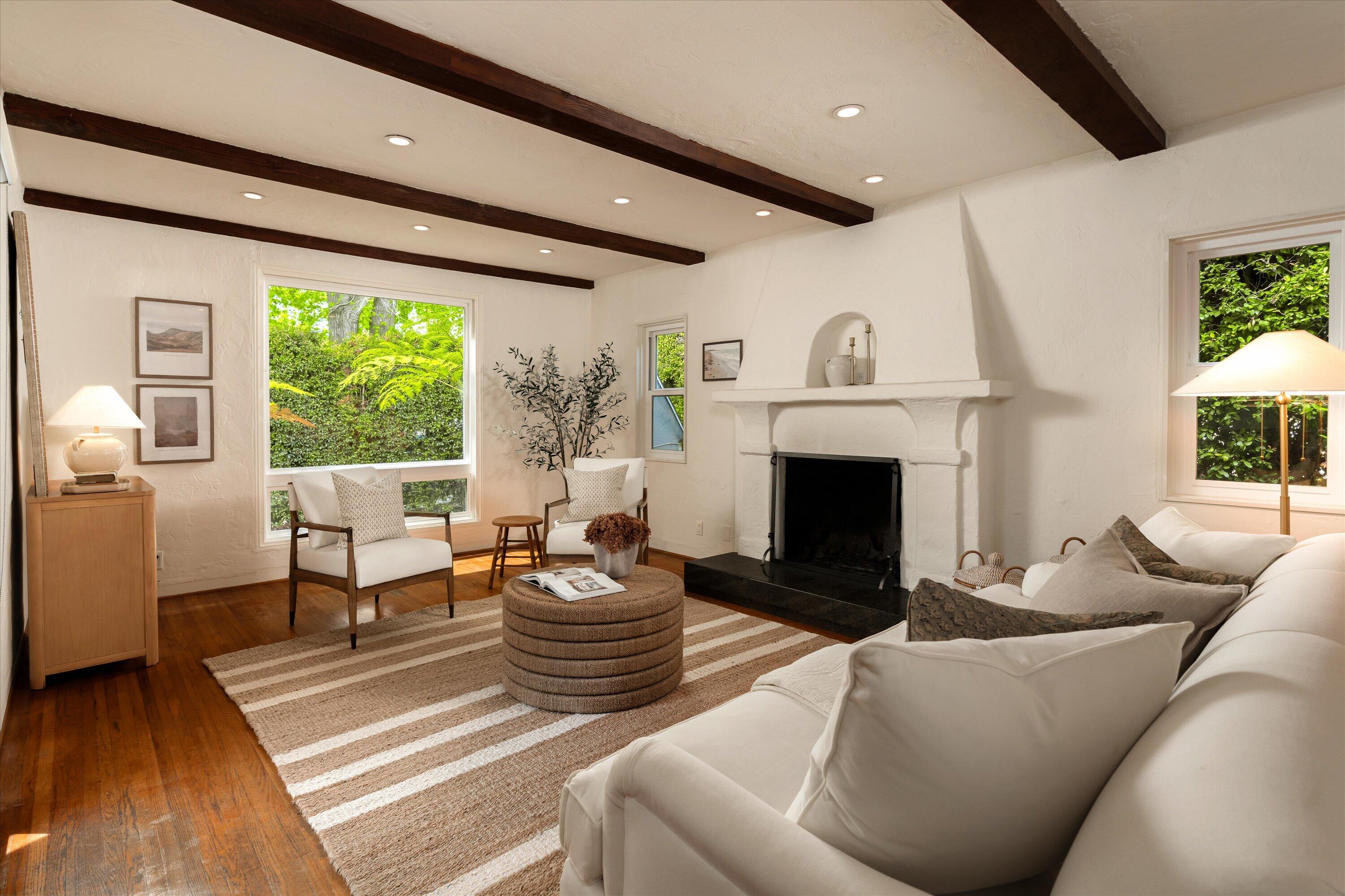 2322 Chapala Street Santa Barbara, CA 93105 - Photo 3 of 29 Living Room3_2322 Chapala
