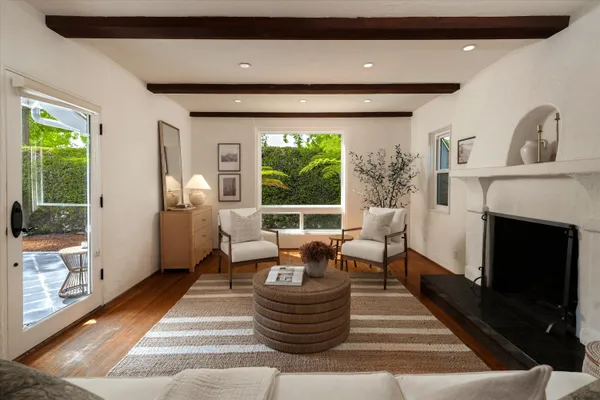 $1,850,000 | 2322 Chapala Street, Santa Barbara, CA 93105