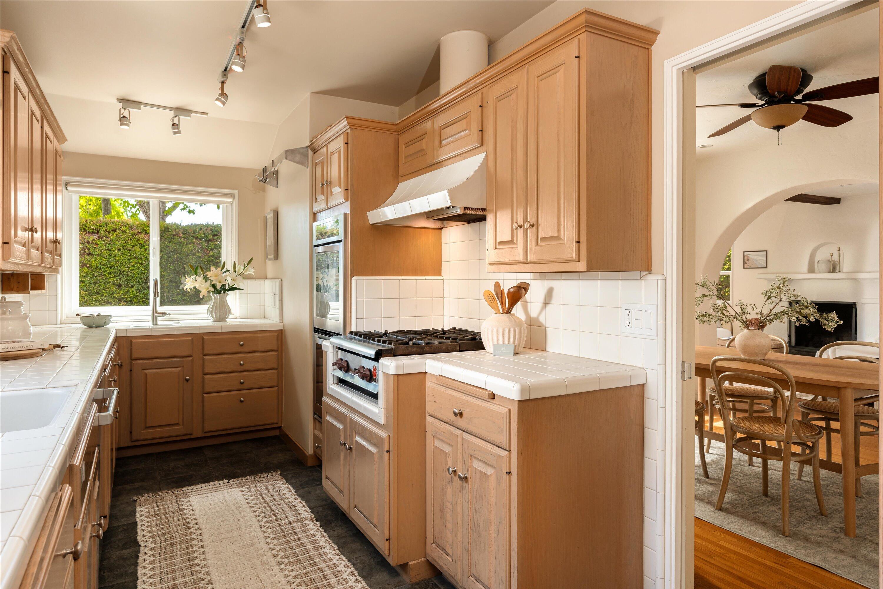 2322 Chapala Street Santa Barbara, CA 93105 - Photo 10 of 29 Kitchen3_2322 Chapala