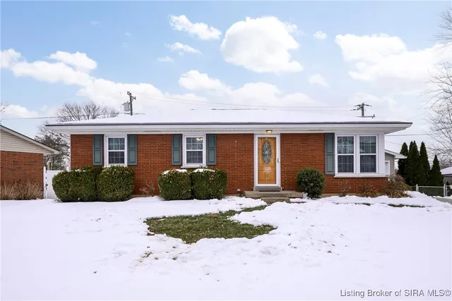 $254,900 | 1424 Ridgeway Drive, Jeffersonville, IN 47130