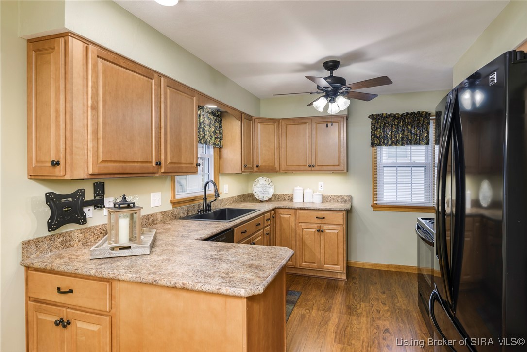 1424 Ridgeway Drive Jeffersonville, IN 47130 - Photo 12 of 40