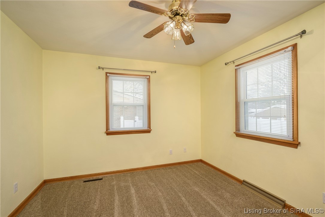 1424 Ridgeway Drive Jeffersonville, IN 47130 - Photo 15 of 40