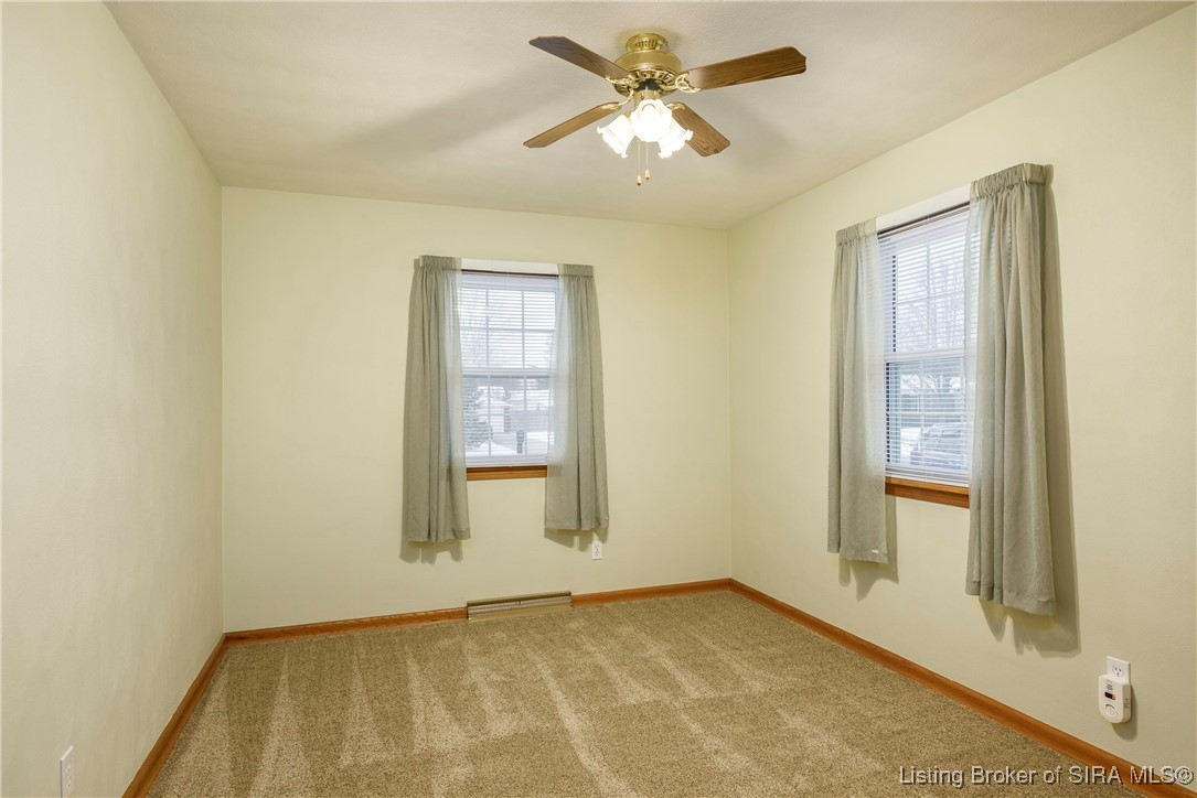 1424 Ridgeway Drive Jeffersonville, IN 47130 - Photo 17 of 40