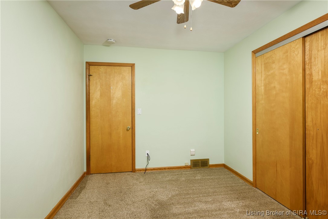 1424 Ridgeway Drive Jeffersonville, IN 47130 - Photo 19 of 40