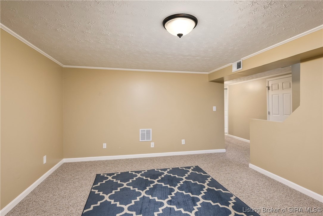 1424 Ridgeway Drive Jeffersonville, IN 47130 - Photo 24 of 40