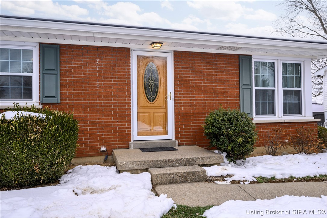 1424 Ridgeway Drive Jeffersonville, IN 47130 - Photo 4 of 40