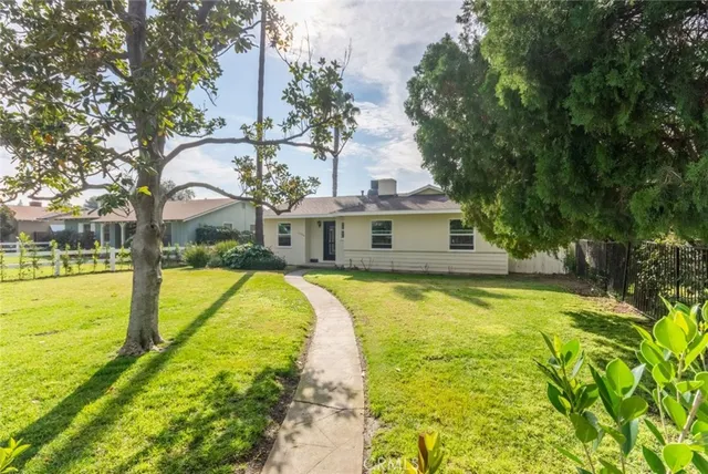 $3,650 | 17024 Sherman Way, Van Nuys, CA 91406