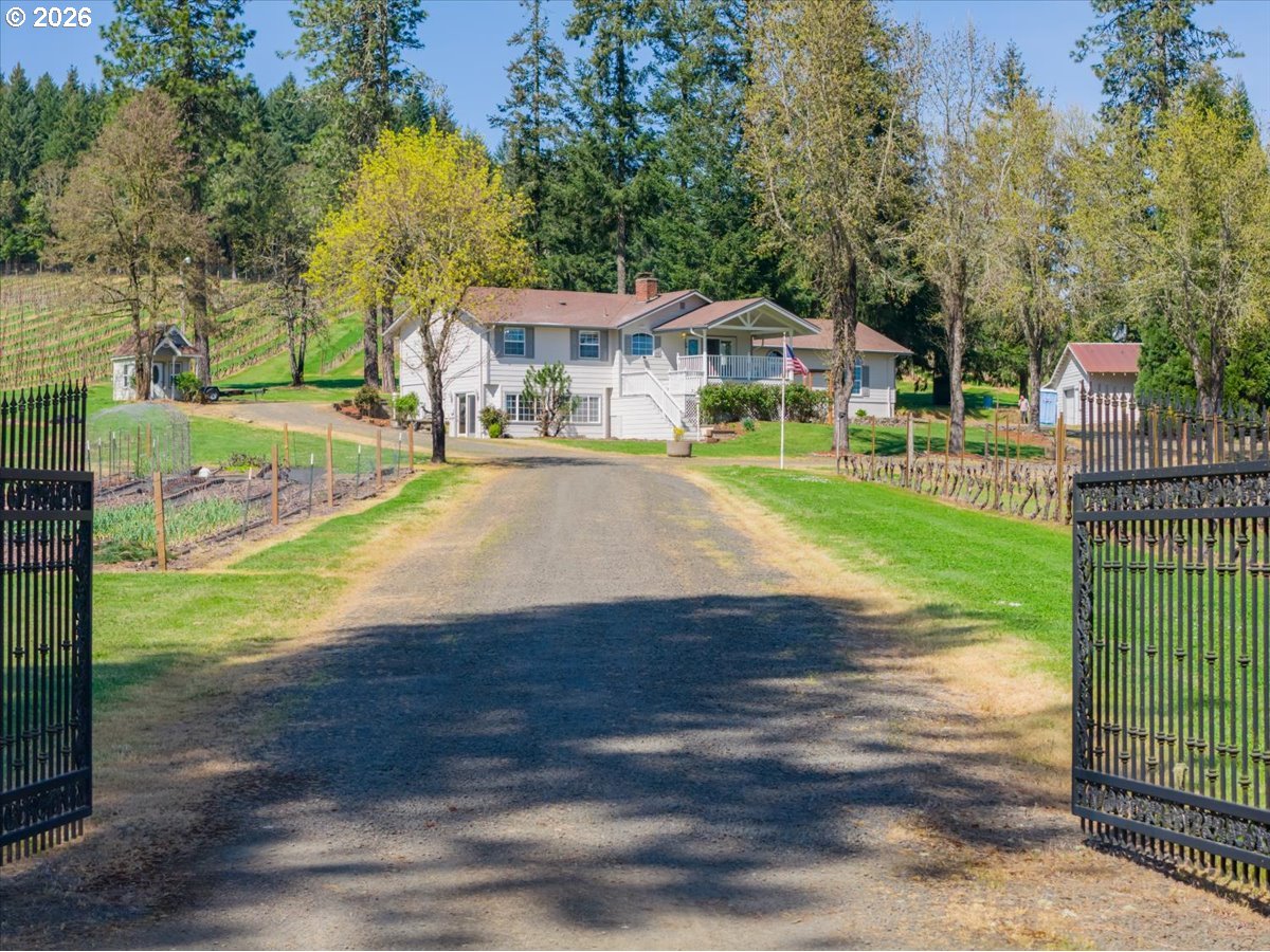 25357 High Pass Road Junction City, OR 97448 - Photo 4 of 43