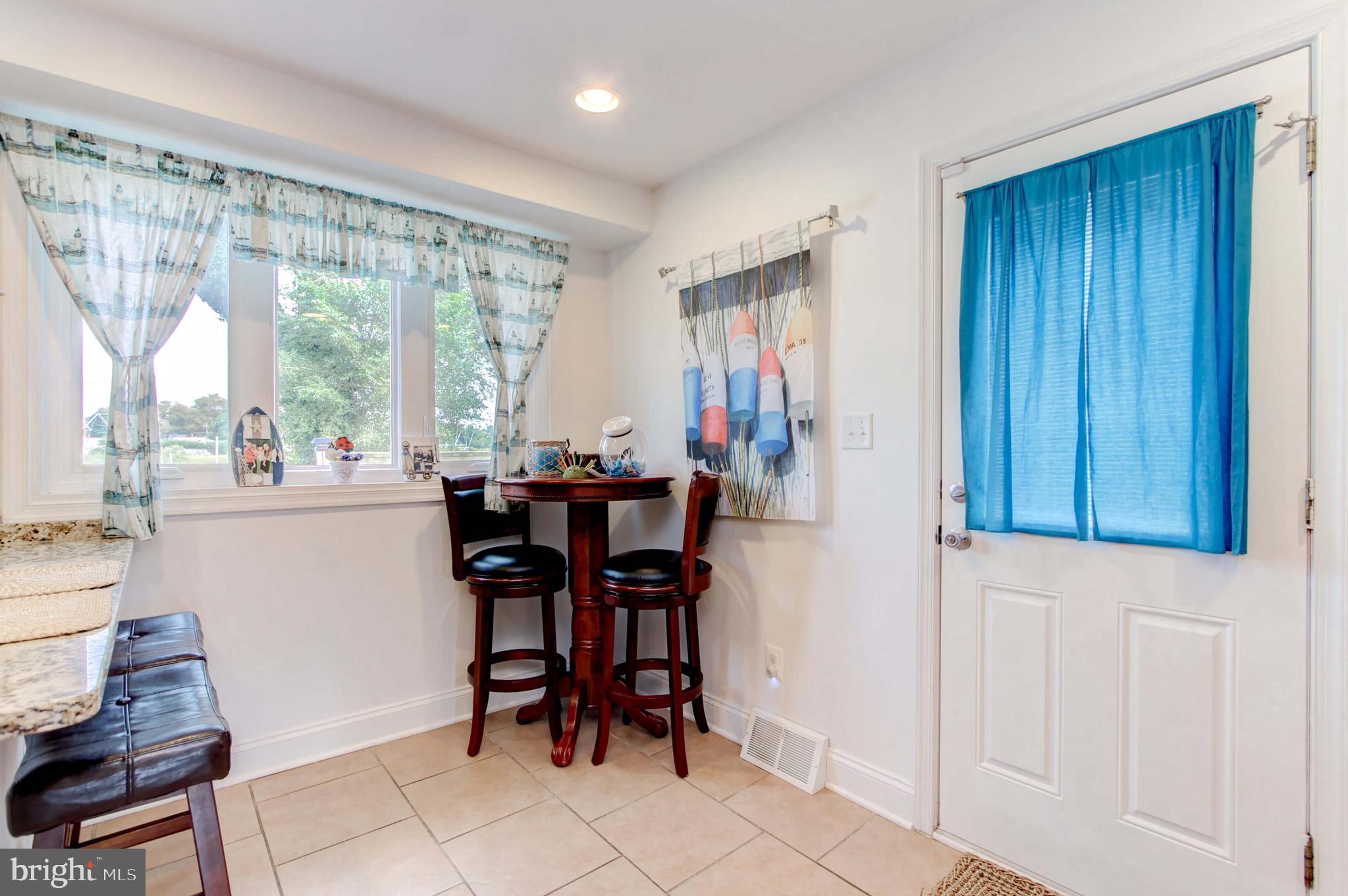 8124 Bullneck Road Baltimore, MD 21222 - Photo 3 of 44