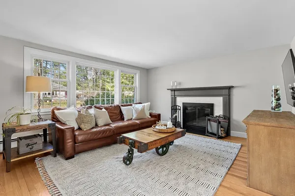 $875,000 | 13 Mohegan Road, Acton, MA 01720